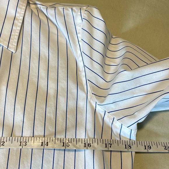 CHAPS Blue & White pinstriped No Iron blouse with three-quarter sleeves. - Picture 4 of 7